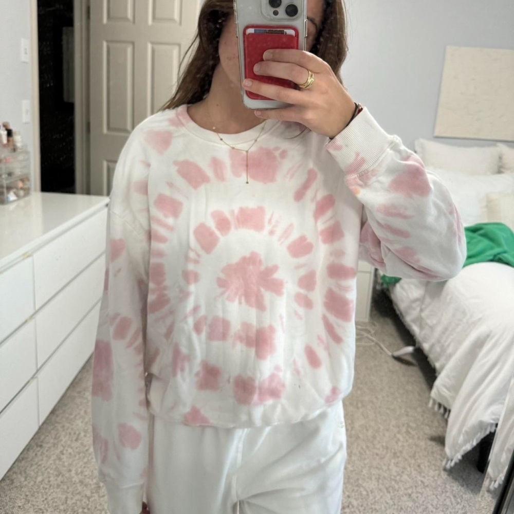 Tie-dye crew
